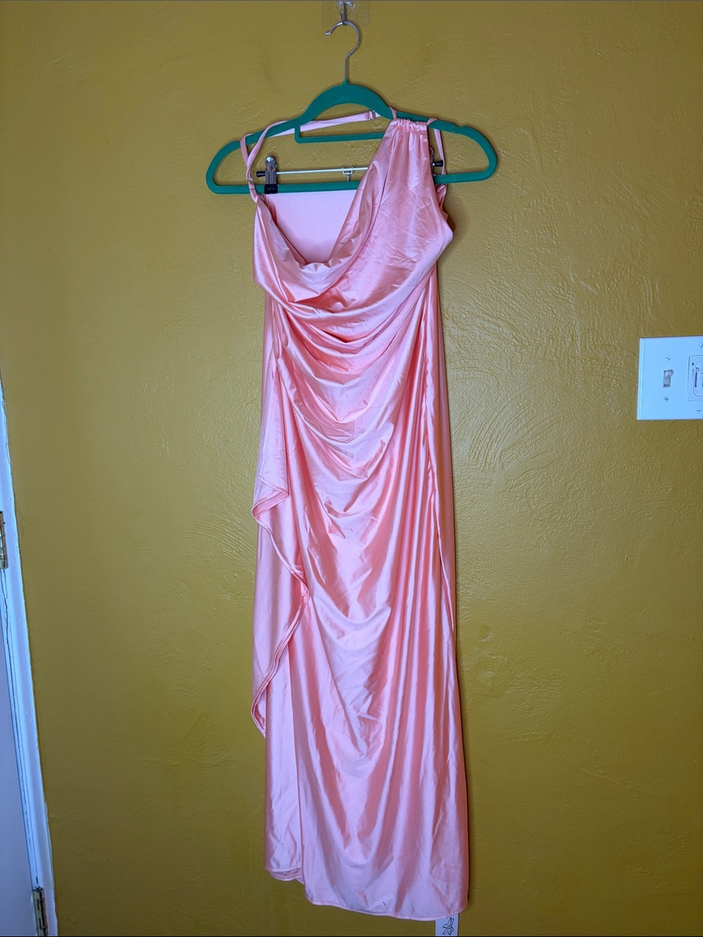 OYS NWT Large pink - melon- satin cowl-neck draped maxi dress right leg slit